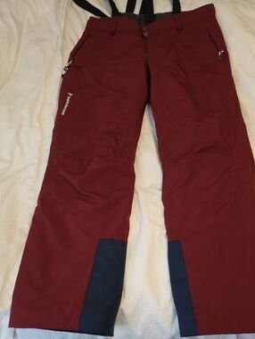 Peak Performance Burgundy Men’s Ski Pants with Suspend Straps.  Men XL